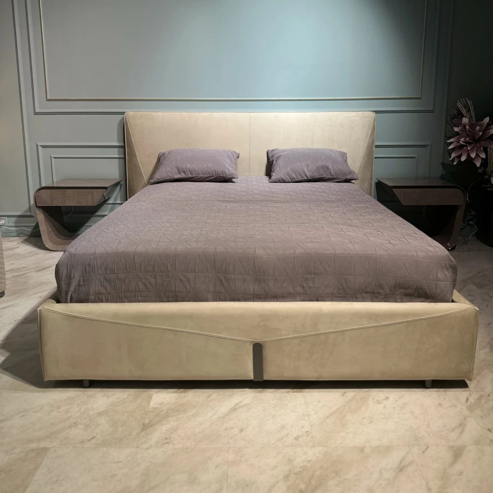 Кровать Ferretti со спальным местом 160 на 200 см